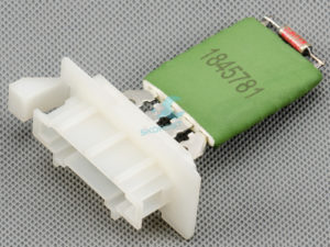 Резистор управляващ блок за вентилатор/парно на автомобил.